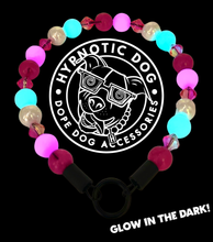 Load image into Gallery viewer, Magenta Glow Acrylic Bead Collar