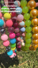 Load image into Gallery viewer, Slime Green Acrylic Acrylic Bead Collar