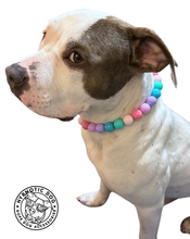 Load image into Gallery viewer, Bubblegum Acrylic Bead Collar
