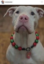 Load image into Gallery viewer, Chunky Christmas Pearls Acrylic Bead Collar