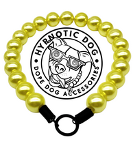 Load image into Gallery viewer, Chunky Yellow Pearls Acrylic Bead Collar