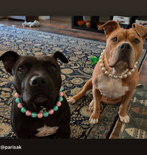 Load image into Gallery viewer, Chunky White Pearls Acrylic Bead Collar