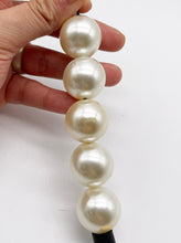 Load image into Gallery viewer, JUMBO Chunky White Pearls Acrylic Bead Collar [Scuffed] - Sale